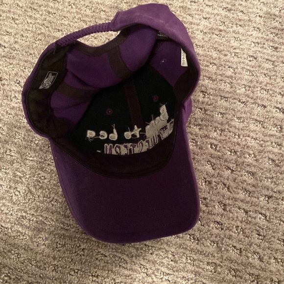 EUC Born to be a Western fan infant hat - Picture 2 of 3